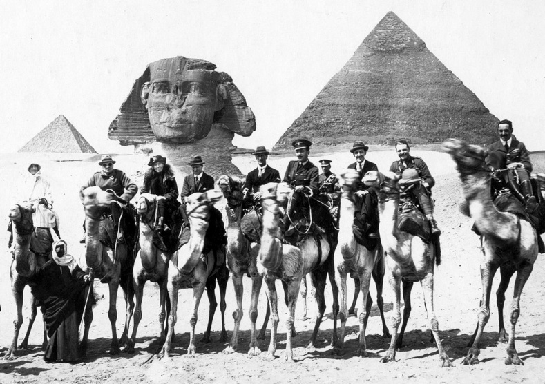 at Giza during the 1921 Cairo Conference
