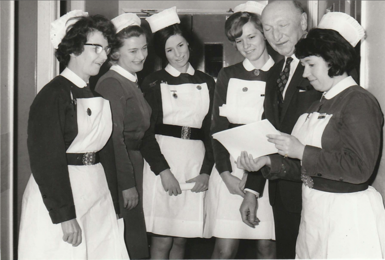Lionel Jacobson with nurses at Cardiac Unit,